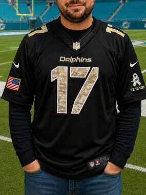 Nike Black Miami Dolphins Ryan Tannehill #17 Salute To Service Jersey SZ L